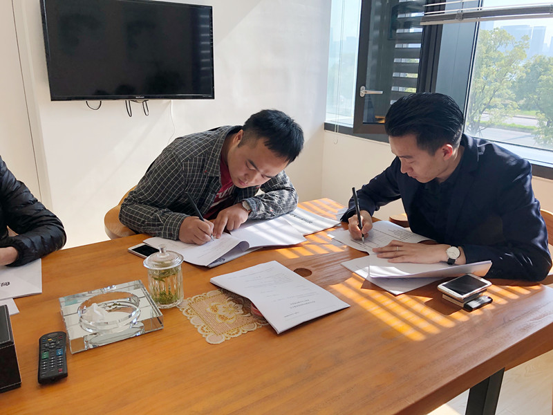 熱烈祝賀徐總簽約創(chuàng)綠家恩施土家族苗族自治州縣級代理！