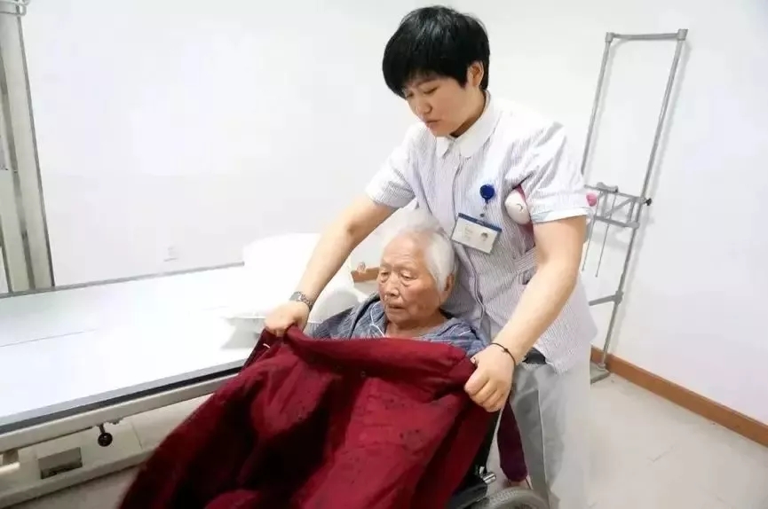 青春是用來奮斗的，除甲醛的青春最美麗！