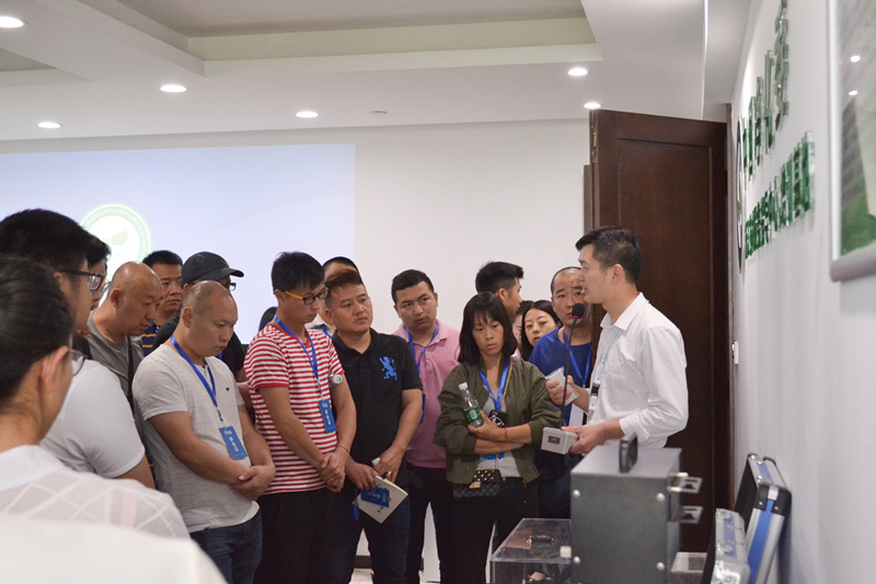 中國室內(nèi)裝飾協(xié)會室內(nèi)環(huán)境凈化治理專業(yè)委員會浙江中心第二期除醛技術交流峰會圓滿結束！