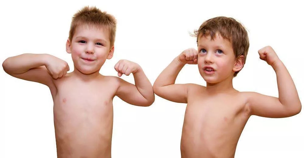 4歲男孩和媽媽辦“婚禮”，真相令人淚崩！