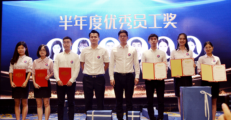 創(chuàng)綠家環(huán)保2018年中工作會(huì)議暨5周年慶典圓滿結(jié)束！