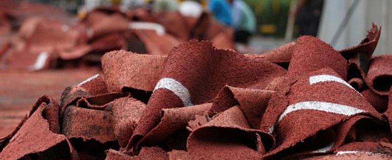 對(duì)“毒跑道”說不，中小學(xué)塑膠跑道出強(qiáng)制新國(guó)標(biāo)：甲醛不得高于0.4mg