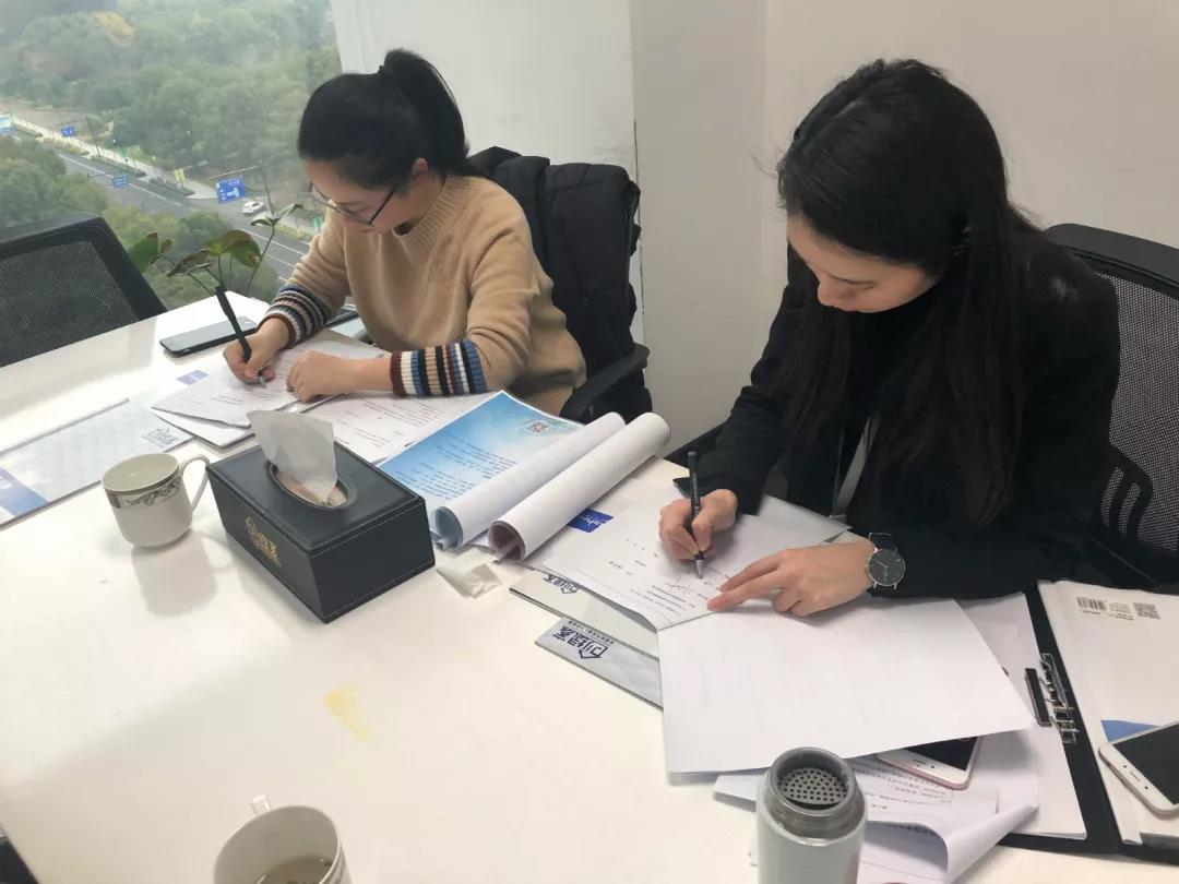 熱烈祝賀楊總簽約創(chuàng)綠家武漢市區(qū)級(jí)代理！