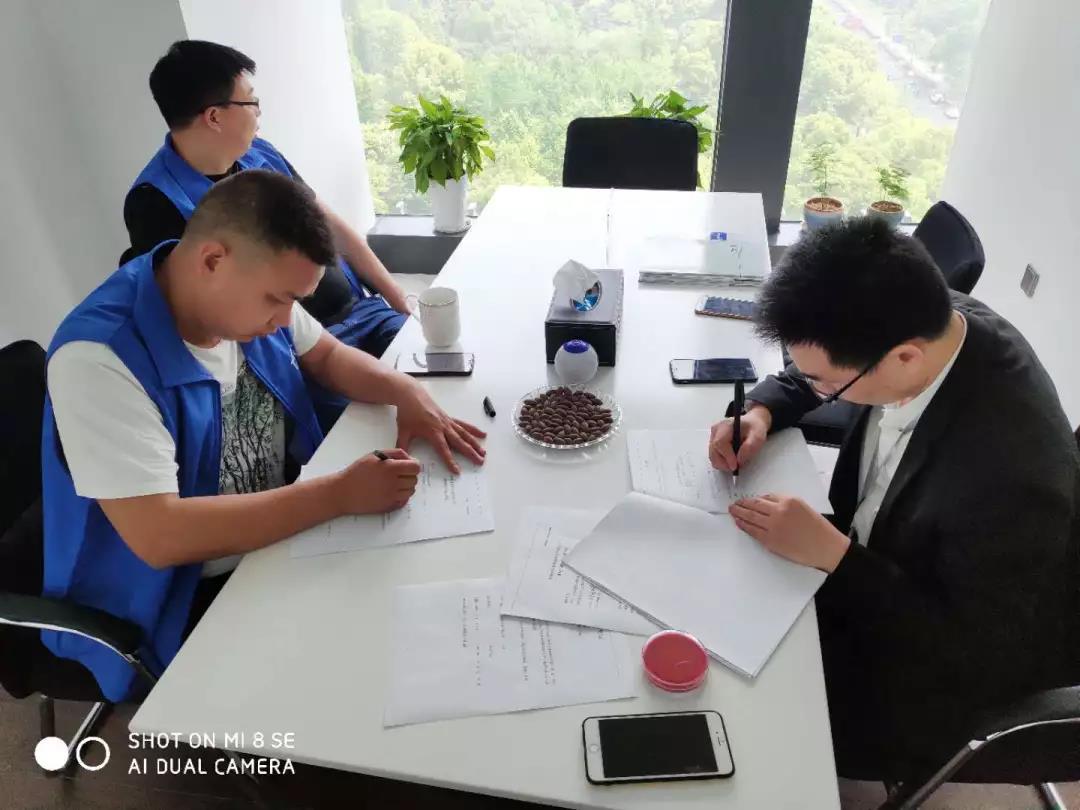 熱烈祝賀劉總、夏總簽約創(chuàng)綠家河南省安陽市縣級代理！