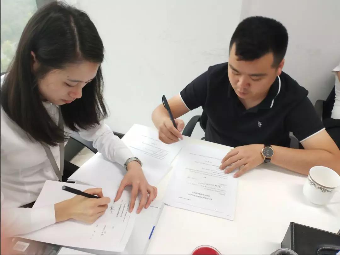 熱烈祝賀周總簽約創(chuàng)綠家江西省某市區(qū)級(jí)代理！