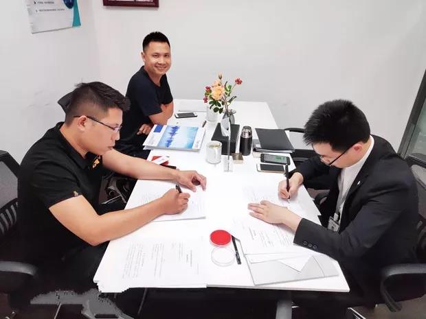 熱烈祝賀王總簽約創(chuàng)綠家?？谑袇^(qū)級(jí)代理!