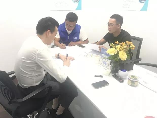 熱烈祝干總簽約創(chuàng)綠家湖北省武漢市區(qū)級(jí)代理！