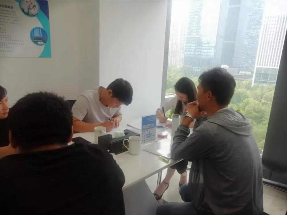 熱烈祝賀張總、宋總、溫總簽約創(chuàng)綠家河南省鄭州市區(qū)級代理！