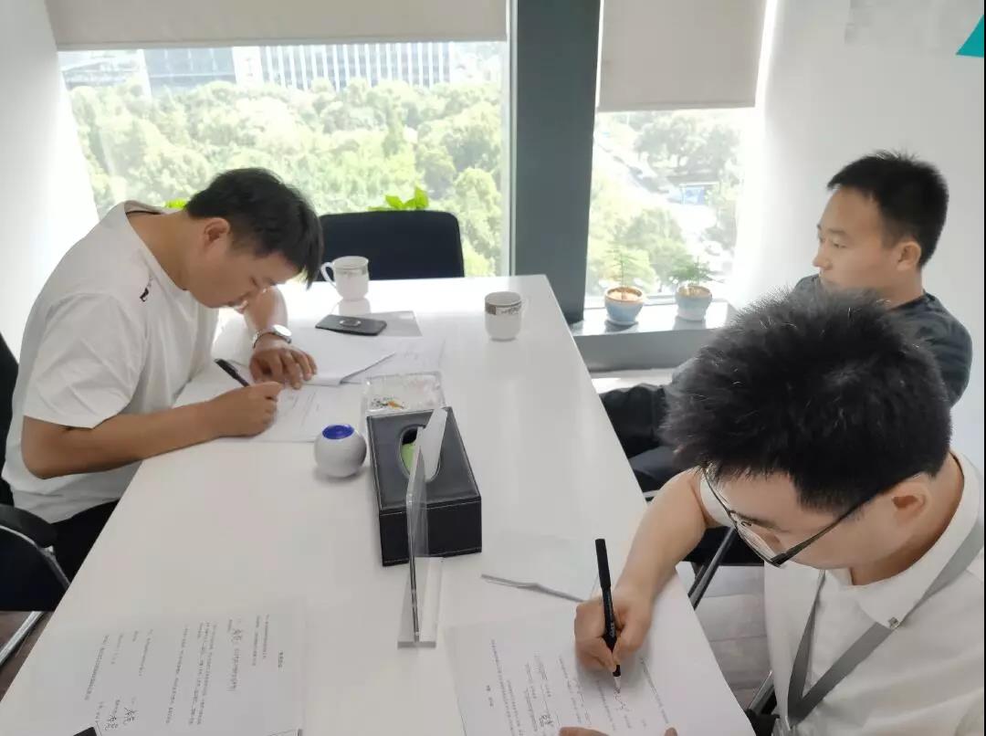 熱烈祝賀李總簽約創(chuàng)綠家山東省臨沂市區(qū)級代理！