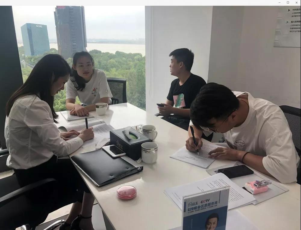 熱烈祝賀王總、趙總簽約創(chuàng)綠家新疆省烏魯木齊市區(qū)級代理！