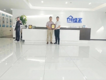 熱烈祝賀樊總簽約創(chuàng)綠家成都市區(qū)級(jí)代理！