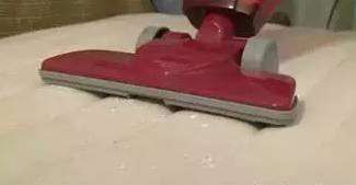 南京美女睡了10年的床墊，掀開后把全家人都嚇傻了……