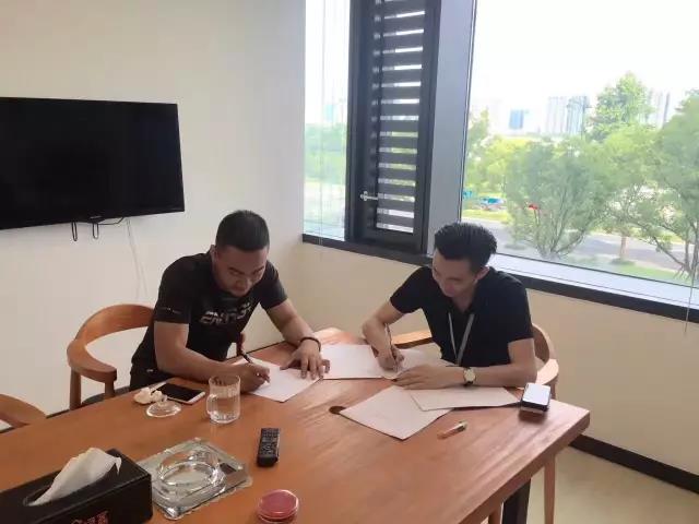 熱烈祝賀?？谝罂偝晒尤雱?chuàng)綠家！