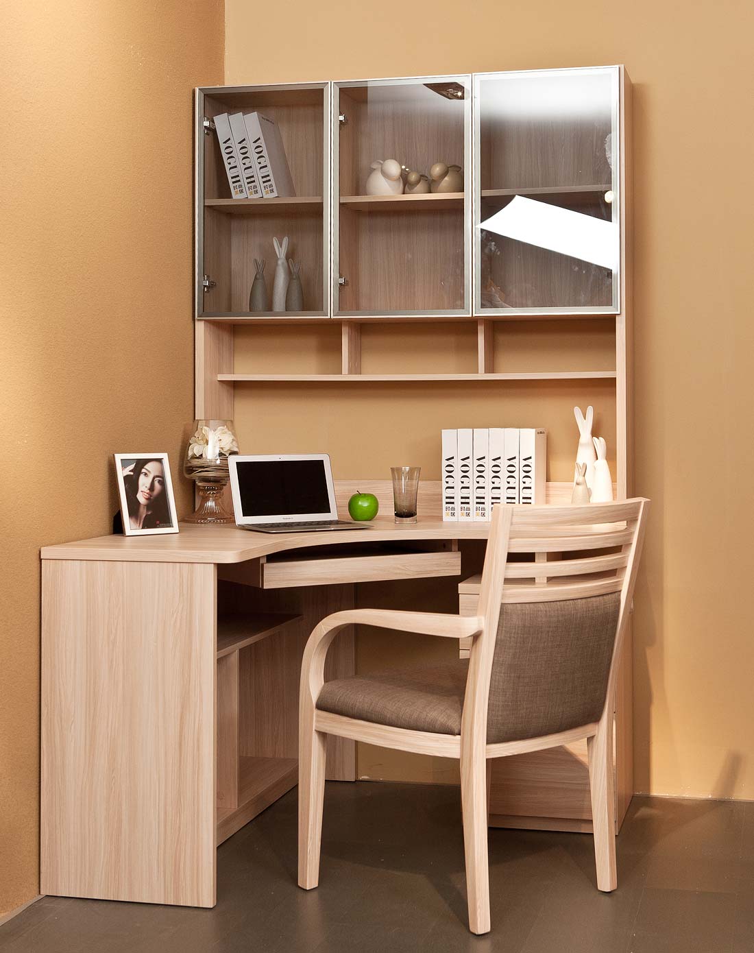 不懂得裝修后除甲醛讓書桌超標，引起孩子厭學(xué)！